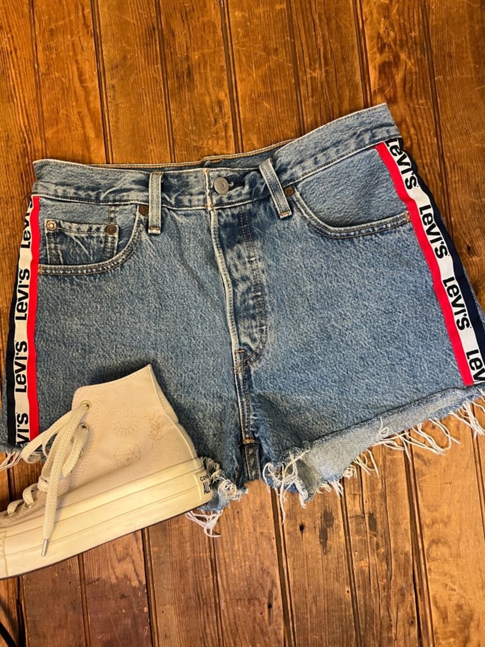 Women’s Levi's 501 shorts Blue Denim Cutoffs Red & White Logo side Tape size 28